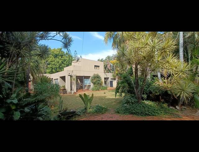 5 BEDROOM HOUSE FOR SALE IN SINOVILLE